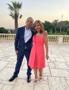 لميس الحديدي تنشر صوراً لخطوبة ابن زوجها عمرو أديب