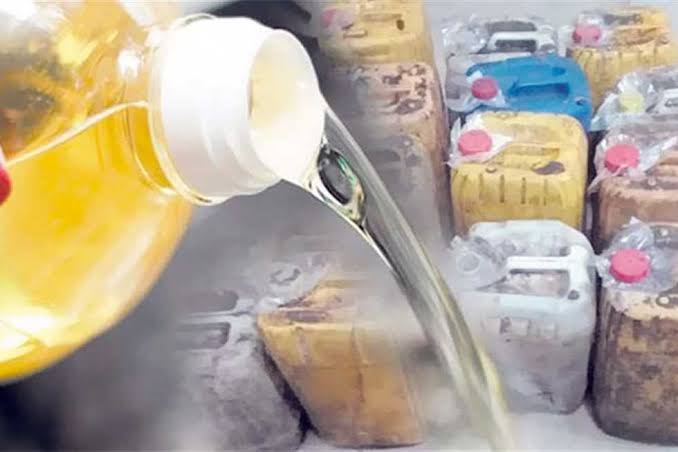 إعادة تدوير الزيوت المستعملة خطر يهدد المصريين بانتشار الخلايا السرطانية
