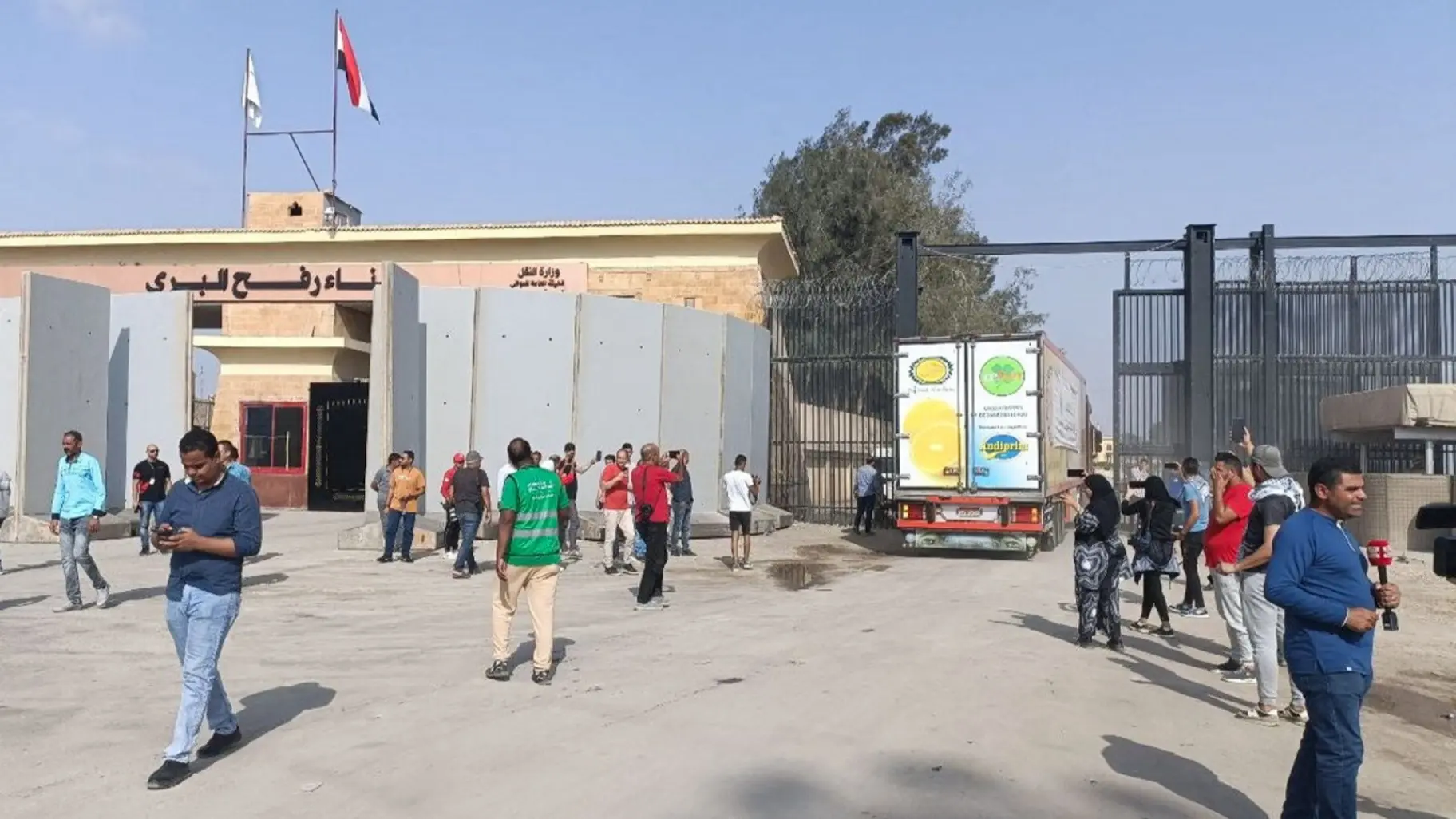 دخول مساعدات جديدة لغزة عبر معبر رفح
